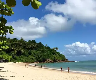 Melhores Praias Vizinhas a Praia do Espelho: Guia completo